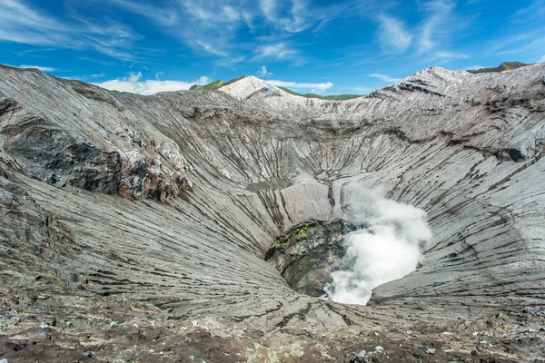 Innerhalb eines Bromo-Vulkankraters — Stockfoto