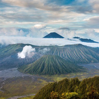 Mount Bromo ve Batok volkanlar