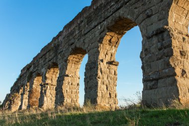 Antik Roma su kemerleri