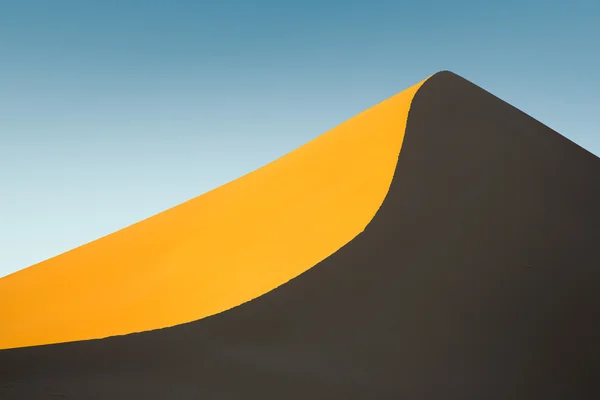 Sand dune at sunset in Iran — Stock Photo, Image