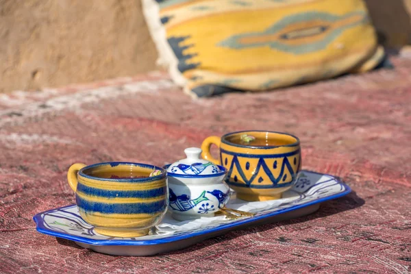 Argilla tazze ornamentali di tè — Foto Stock