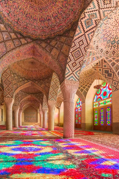 Nasir al-mulk moskee in shiraz — Stockfoto