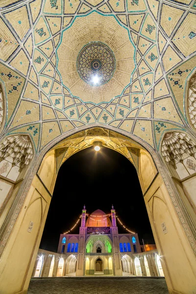 Teto da mesquita Agha Bozorg — Fotografia de Stock