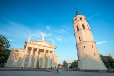 Vilnius katedral meydanında sabah