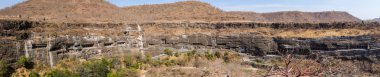 Panorama Aurangabad yakınındaki Ajanta mağaraları 