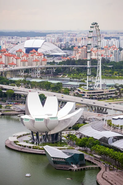 Singapore Flyer, Artscience museum en het nationale stadion — Stockfoto