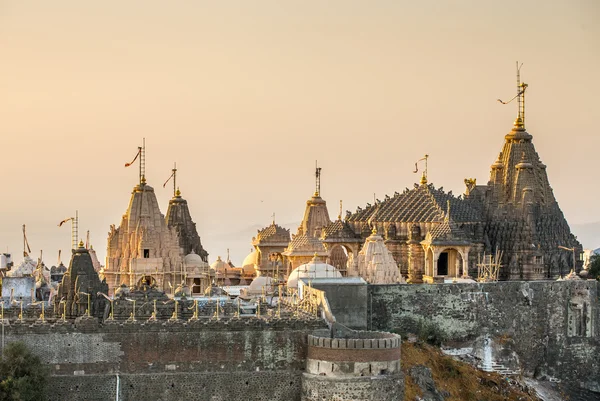 Jain tempels op de top van Shatrunjaya heuvel — Stockfoto