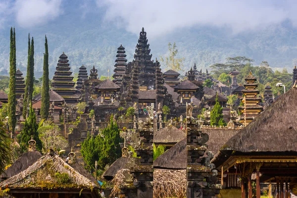 普拉 besakih 寺，巴厘岛 — 图库照片