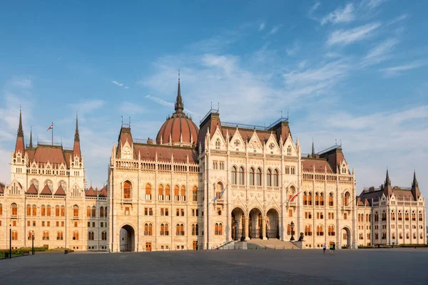 Parlamentets byggnad i Budapest — Stockfoto