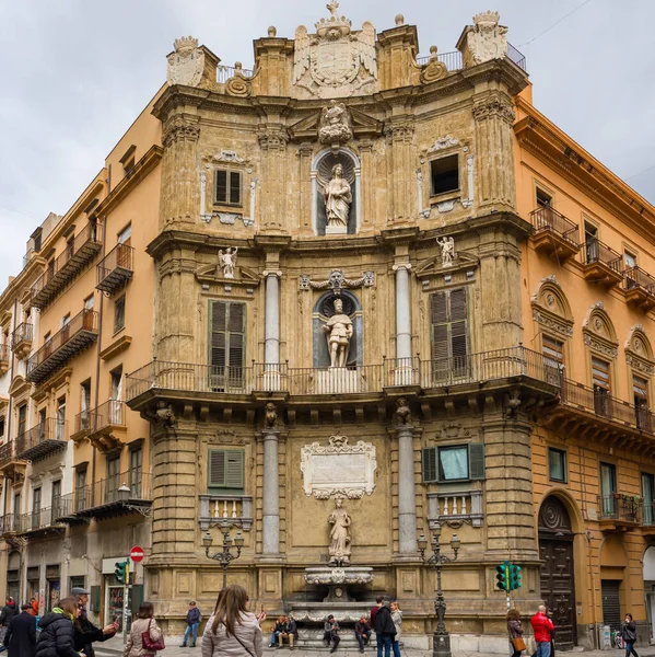 Quattro Canti, Piazza Vigliena in Palermo, Sicílie, Itálie — Stock fotografie