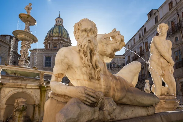 Monumentale Fontana Pretoriana di Palermo, Sicilia, Italia. — Foto Stock