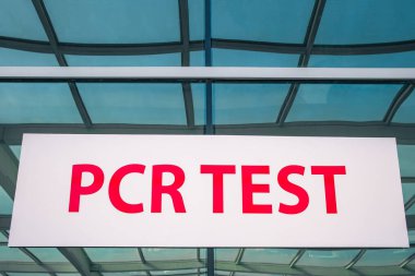 Hastaneye yakın çekim için PCR testi imzalayın.