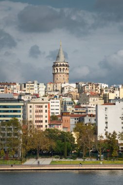 Karaköy 'deki Galata Kulesi ve İstanbul' daki Golden Horn