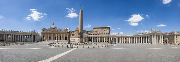Üres Szent Péter tér a Vatikán belvárosában Róma Olaszország — Stock Fotó