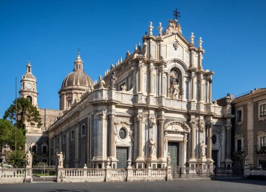 Catania, Sicilya 'daki Piazza del Duomo' daki Aziz Agata Katedrali