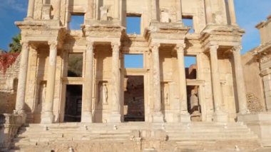 Türkiye 'nin Efes kentindeki Celsius Kütüphanesi