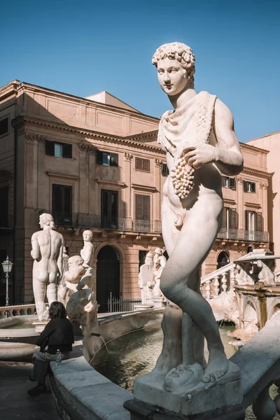 Statue des Prätorianischen Brunnens in Palermo, Sizilien, Italien — Stockfoto