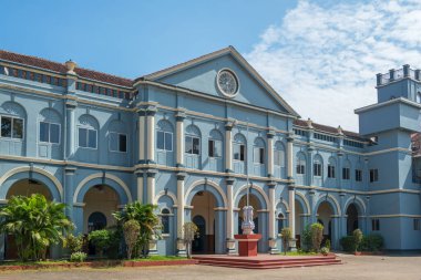 Karnataka eyaletinin Mangalore şehrinde St. Aloysius Lisesi, Hindistan