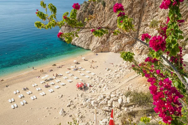 Piękna plaża Kaputash nad Morzem Śródziemnym w Turcji — Zdjęcie stockowe
