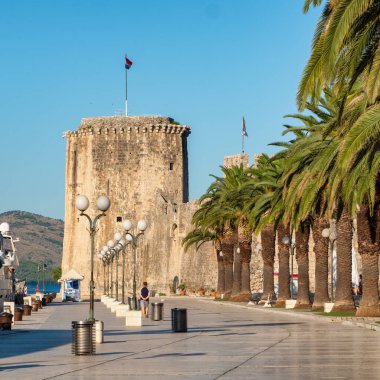 Hırvatistan 'ın Trogir kentindeki eski Kamerlengo kalesi.