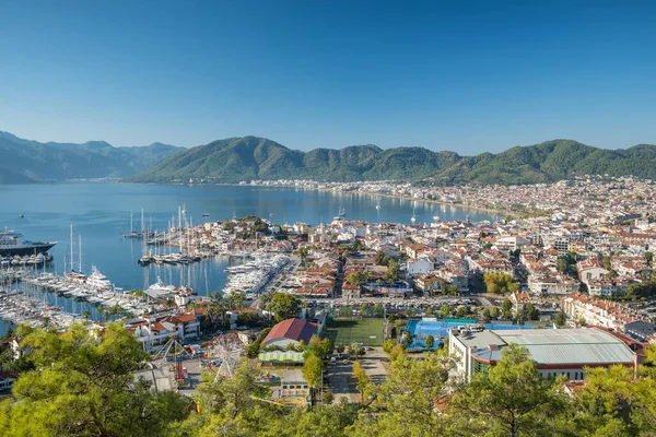 Paesaggio urbano della località turistica di Marmaris nella provincia di Mugla, Turchia. — Foto Stock