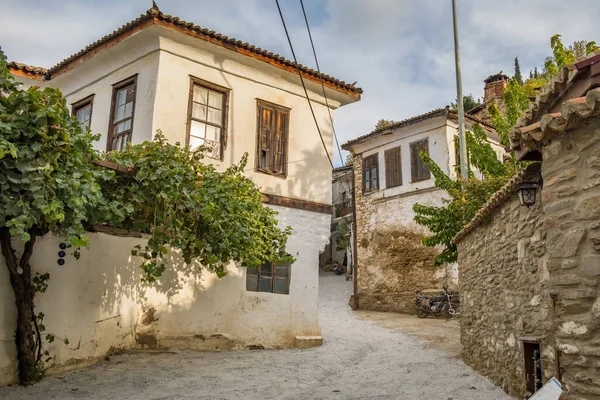 Casas antiguas en el histórico pueblo de Sirince en la región de Izmir, Turquía — Foto de Stock