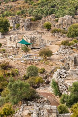 Kaunos Antik kenti, Türkiye 'nin Mugla ilinin Dalyan ilçesinde harabe haline geldi