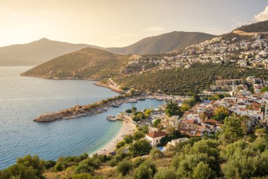 Antalya ilinin Kankan ilçesine bağlı küçük sahil ve liman