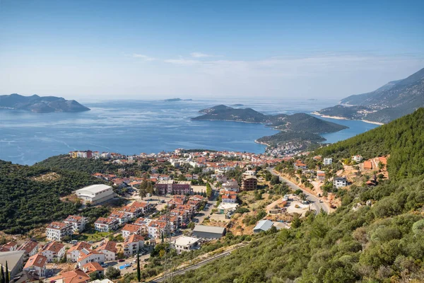 Hermosa vista en la ciudad turística de Kas en Turquía. —  Fotos de Stock