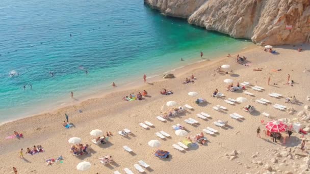 Hermosa playa de Kaputash en el mar Mediterráneo en Turquía — Vídeo de stock