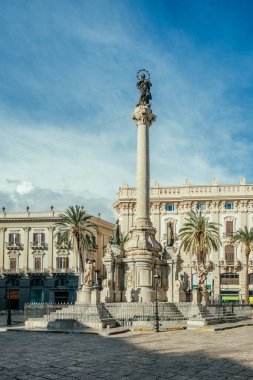 Colonna dellImmacolata Palermo, Sicilya 'daki Piazza San Domenico' da