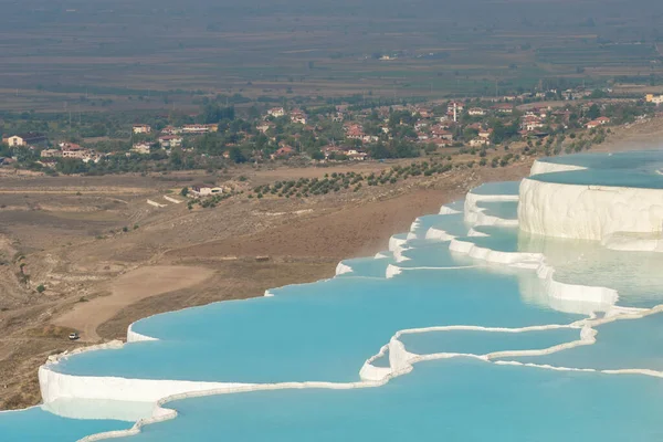 Natural travertine terrace formations in Pamukkale — Stock Photo, Image