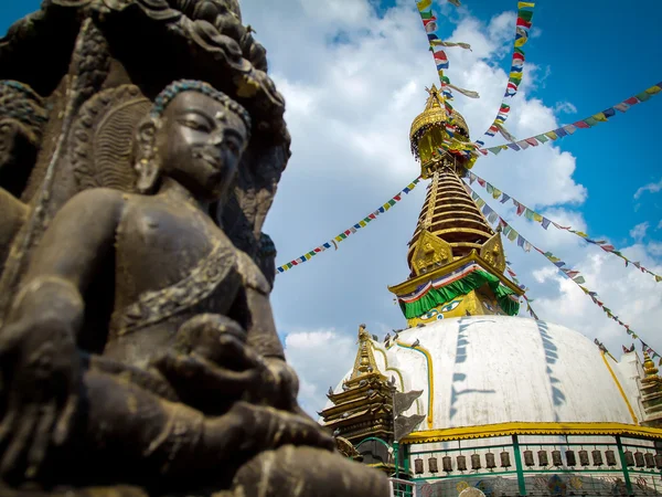 Kathesimbu Stupa com Buda — Fotografia de Stock