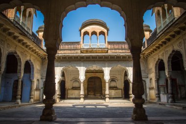 Güzel Amber Fort saray avluda