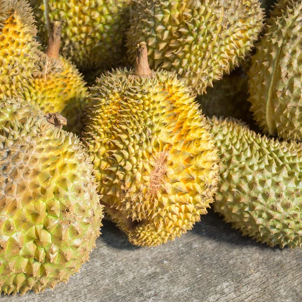 Frutas durianas maduras — Foto de Stock