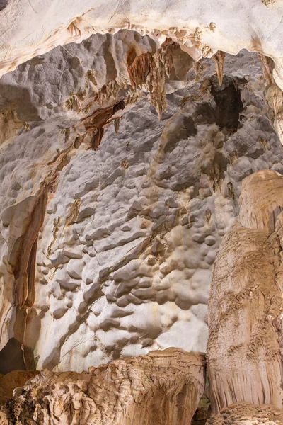 Interior of Cave hall — Stock Photo, Image