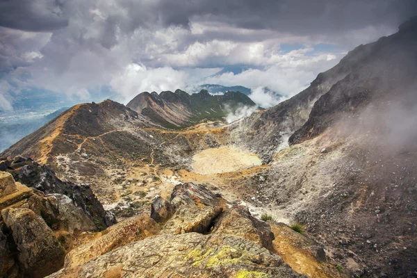 Increíble volcán Sibayak cerca de Berastagi — Foto de Stock