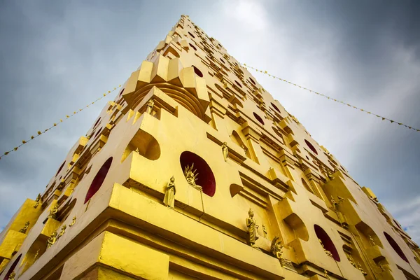 Bodhgaya stylu stúpa v Wangvivagegaram chrámu — Stock fotografie