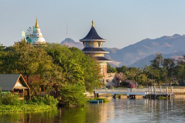 WAT thawornwararam Tapınağı