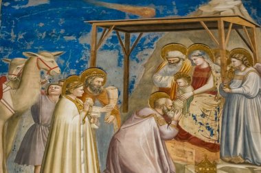 Padua, İtalya - 8 Ekim 2024: İtalya 'nın Padua kentindeki Scrovegni Şapeli veya Cappella degli Scrovegni' nin muhteşem tarihi freskleri. Kilise, Giotto 'nun 1305 yılından kalma ünlü bir fresk döngüsüne sahiptir.