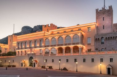 Monako Prensleri Sarayı, Monako Prensi 'nin resmi ikametgahı olarak hizmet veren tarihi ve simgesel bir simgedir.