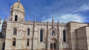Lizbon, Portekiz 'deki Jeronimos Manastırı' nın muhteşem yüzü. Hieronymus Manastırı, Mosteiro dos Jeronimos, Lizbon Belem Bölgesi, Portekiz. Ünlü Lisboa simgesi