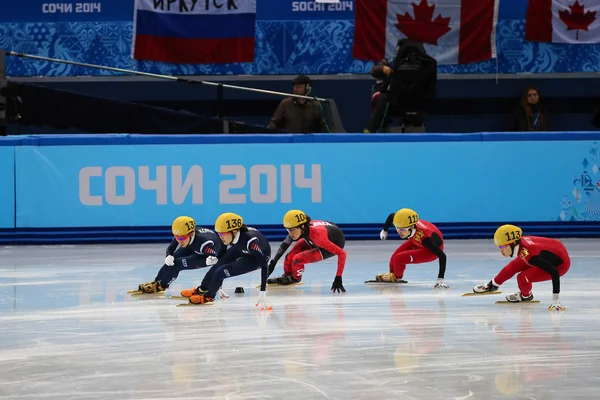 Relais de piste courte chauffe 3000 m pour dames — Photo