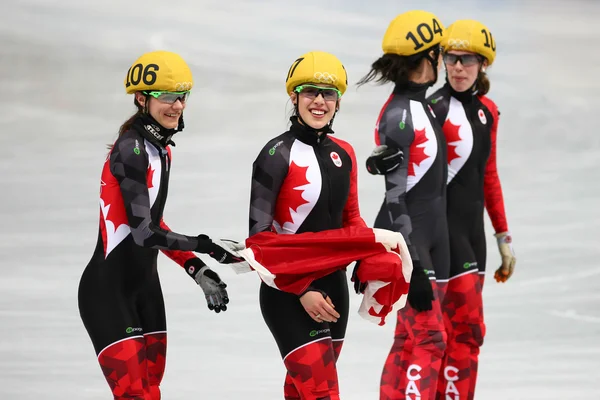 Ladies' 3000 m värmer korta spår Relay — Stockfoto