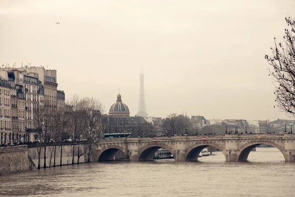 Torre Eiffel e Ponte Concorde — Fotografia de Stock