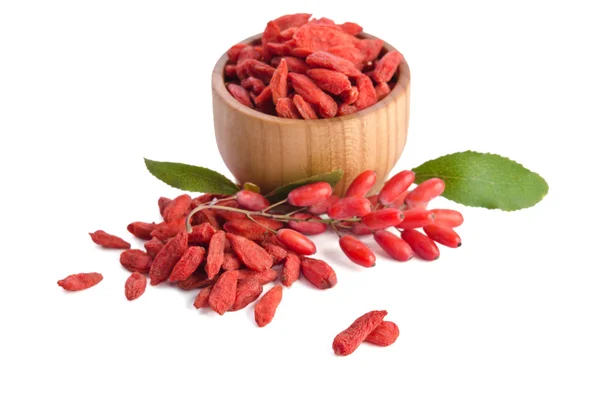 Berberries och goji bär isolerad på vit bakgrund — Stockfoto