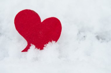 buz ıslak kar, açık havada resim üzerinde kırmızı kalp