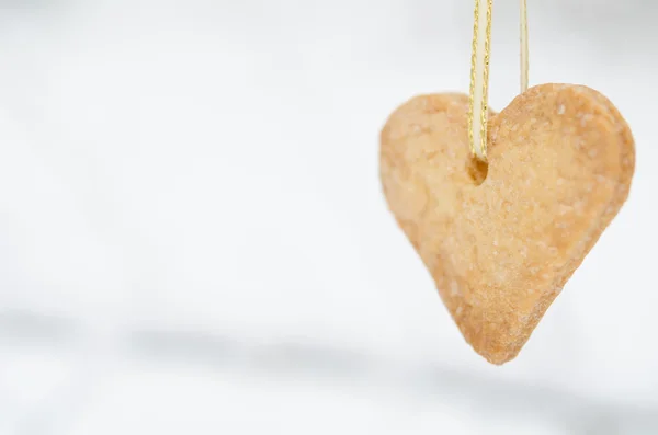 Μπισκότο σε σχήμα καρδιάς. χειμώνα κάρτα — Φωτογραφία Αρχείου