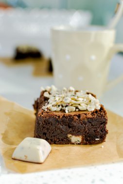 Çikolata fındık kek