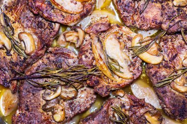 Sulu domuz eti biftek